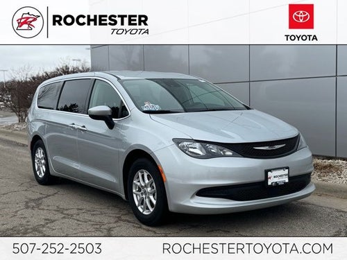 2023 Chrysler Voyager LX FWD