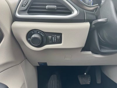 2023 Chrysler Voyager LX FWD