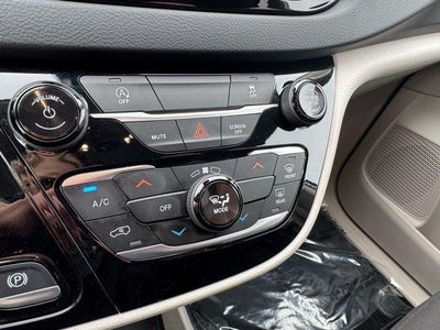 2023 Chrysler Voyager LX FWD