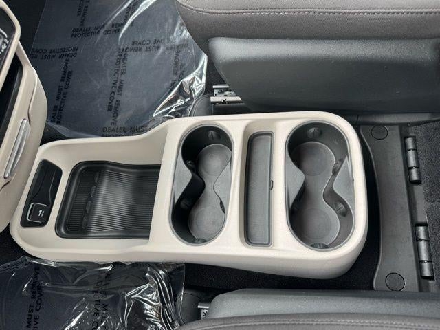 2023 Chrysler Voyager LX FWD