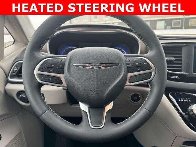 2023 Chrysler Voyager LX FWD