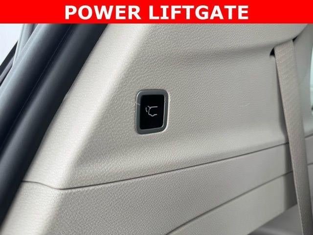 2023 Chrysler Voyager LX FWD