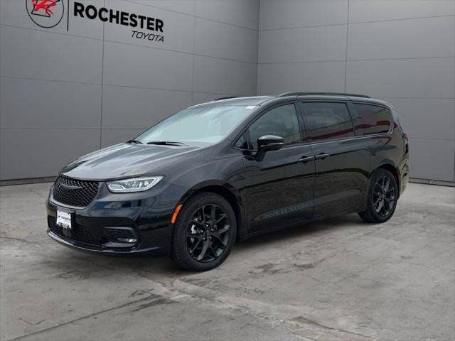 2025 Chrysler Pacifica Limited FWD