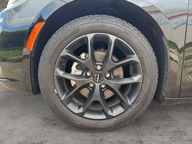 2025 Chrysler Pacifica Limited FWD