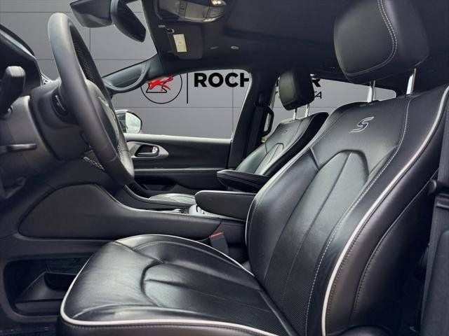 2025 Chrysler Pacifica Limited FWD