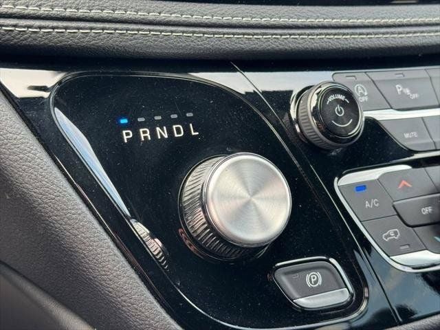 2025 Chrysler Pacifica Limited FWD