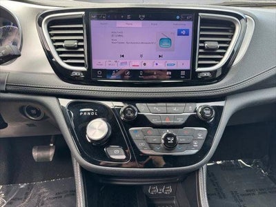 2025 Chrysler Pacifica Limited FWD