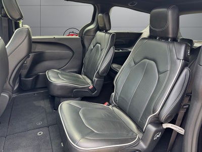 2025 Chrysler Pacifica Limited FWD