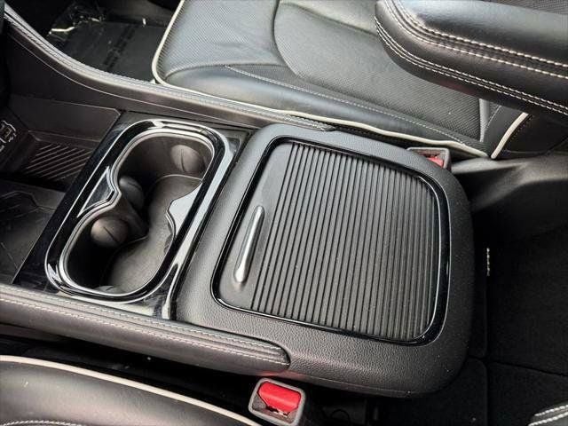 2025 Chrysler Pacifica Limited FWD