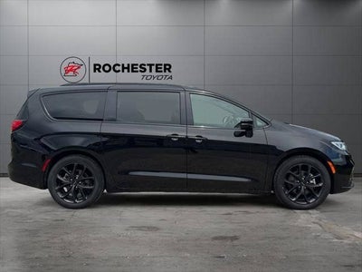 2025 Chrysler Pacifica Limited FWD