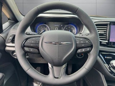 2025 Chrysler Pacifica Limited FWD