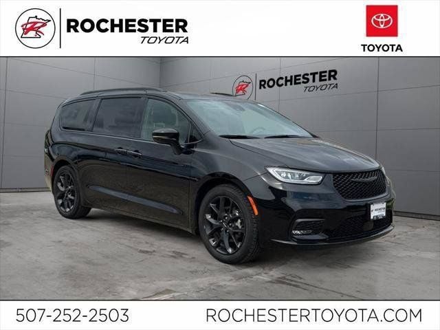 2025 Chrysler Pacifica Limited FWD