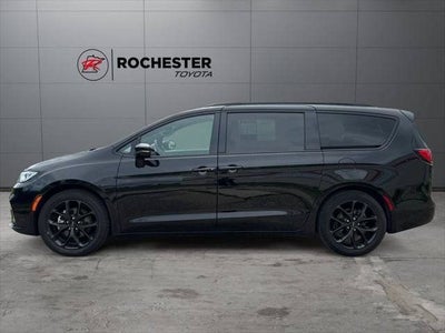 2025 Chrysler Pacifica Limited FWD