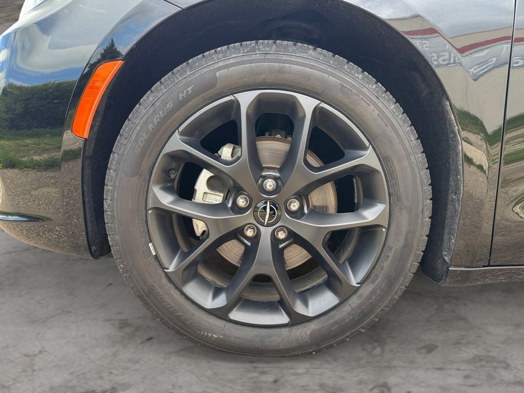 2025 Chrysler Pacifica Limited FWD