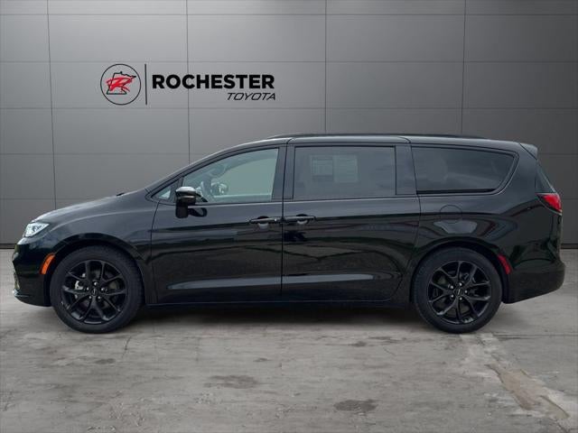 2025 Chrysler Pacifica Limited FWD