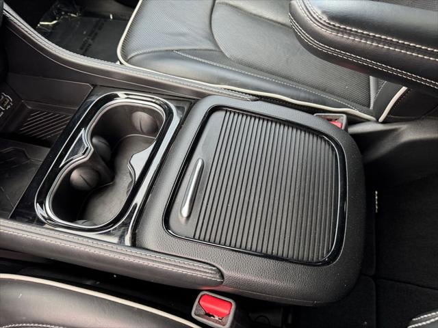 2025 Chrysler Pacifica Limited FWD