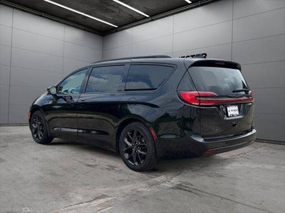 2025 Chrysler Pacifica Limited FWD