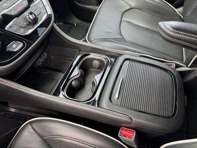 2025 Chrysler Pacifica Limited FWD