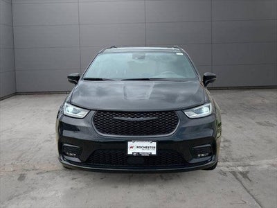 2025 Chrysler Pacifica Limited FWD