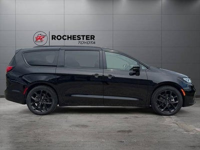 2025 Chrysler Pacifica Limited FWD