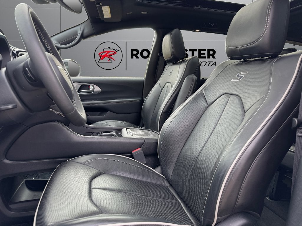 2025 Chrysler Pacifica Limited FWD