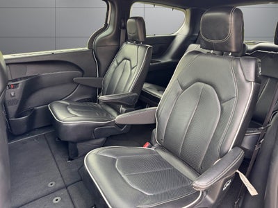 2025 Chrysler Pacifica Limited FWD