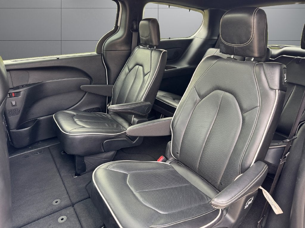 2025 Chrysler Pacifica Limited FWD