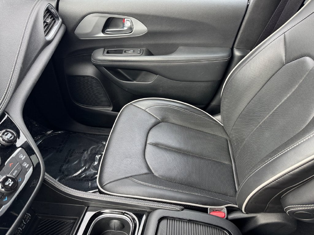 2025 Chrysler Pacifica Limited FWD