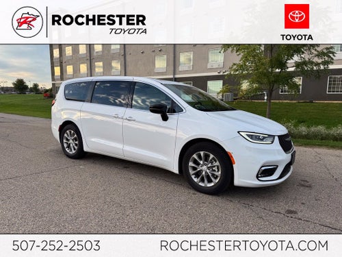 2026 Chrysler Pacifica Limited FWD