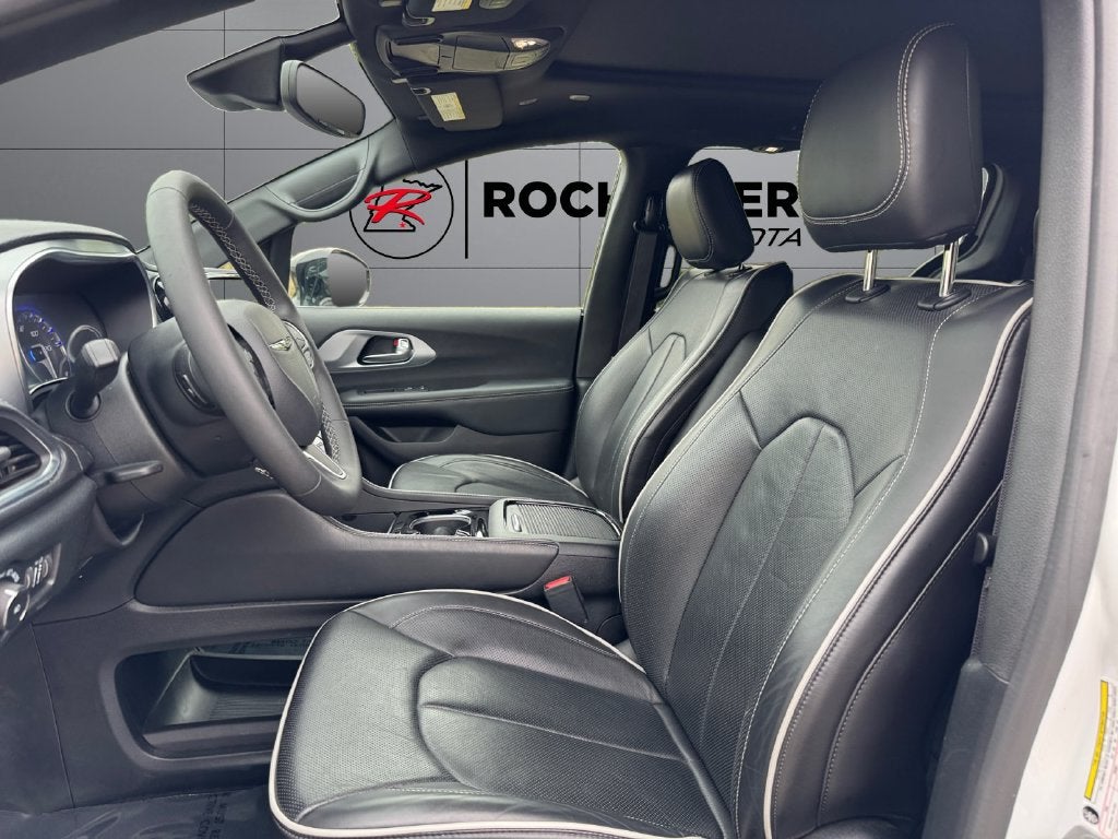 2026 Chrysler Pacifica Limited FWD
