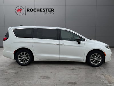 2026 Chrysler Pacifica Limited FWD