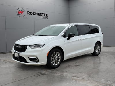2026 Chrysler Pacifica Limited FWD