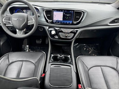 2026 Chrysler Pacifica Limited FWD