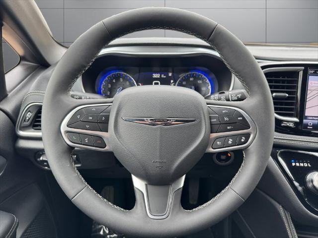 2026 Chrysler Pacifica Limited FWD