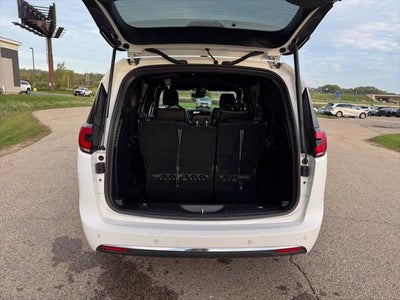 2026 Chrysler Pacifica Limited FWD