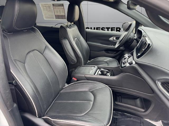2026 Chrysler Pacifica Limited FWD