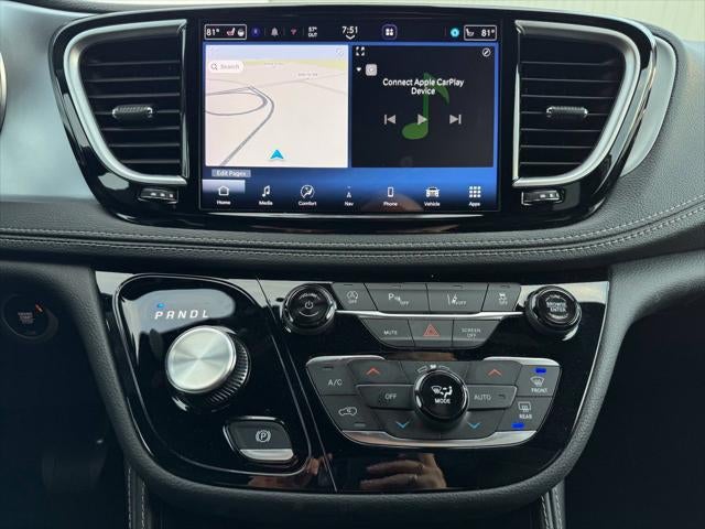 2026 Chrysler Pacifica Limited FWD