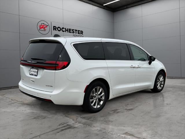 2026 Chrysler Pacifica Limited FWD