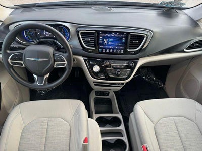 2019 Chrysler Pacifica Hybrid Touring Plus FWD
