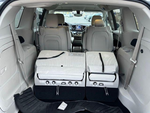 2019 Chrysler Pacifica Hybrid Touring Plus FWD