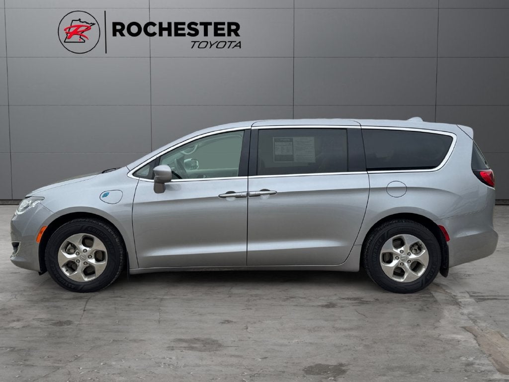 2019 Chrysler Pacifica Hybrid Touring Plus FWD