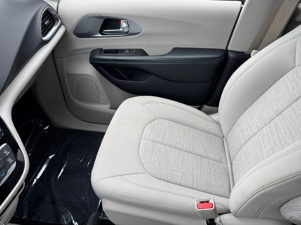 2019 Chrysler Pacifica Hybrid Touring Plus FWD