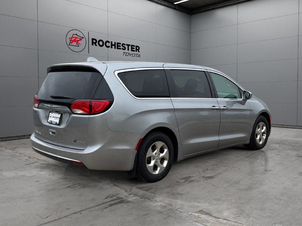 2019 Chrysler Pacifica Hybrid Touring Plus FWD
