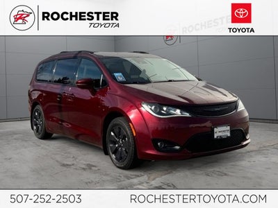 2020 Chrysler Pacifica Hybrid Limited FWD
