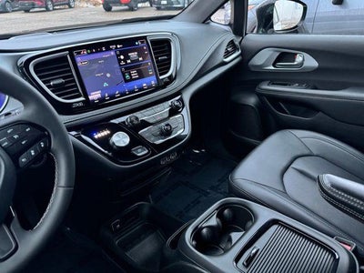 2024 Chrysler Pacifica Hybrid Select FWD