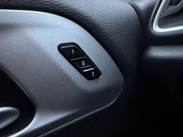 2024 Chrysler Pacifica Hybrid Select FWD