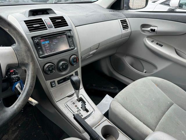 2013 Toyota Corolla LE FWD