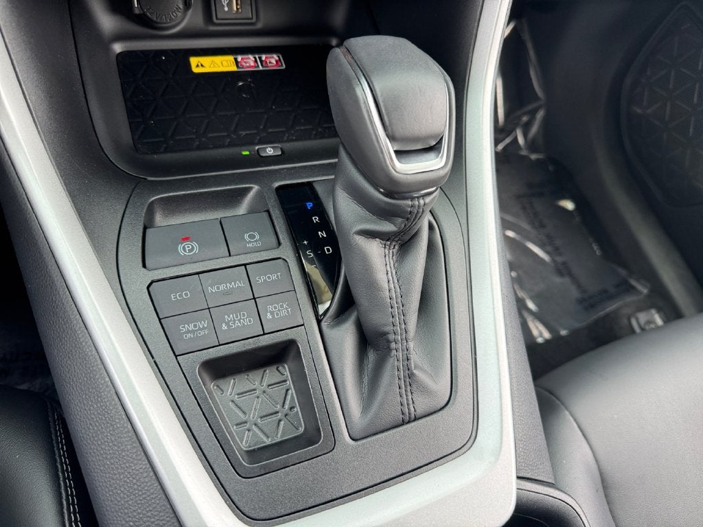 2025 Toyota RAV4 XLE Premium AWD