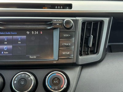 2017 Toyota RAV4 LE AWD