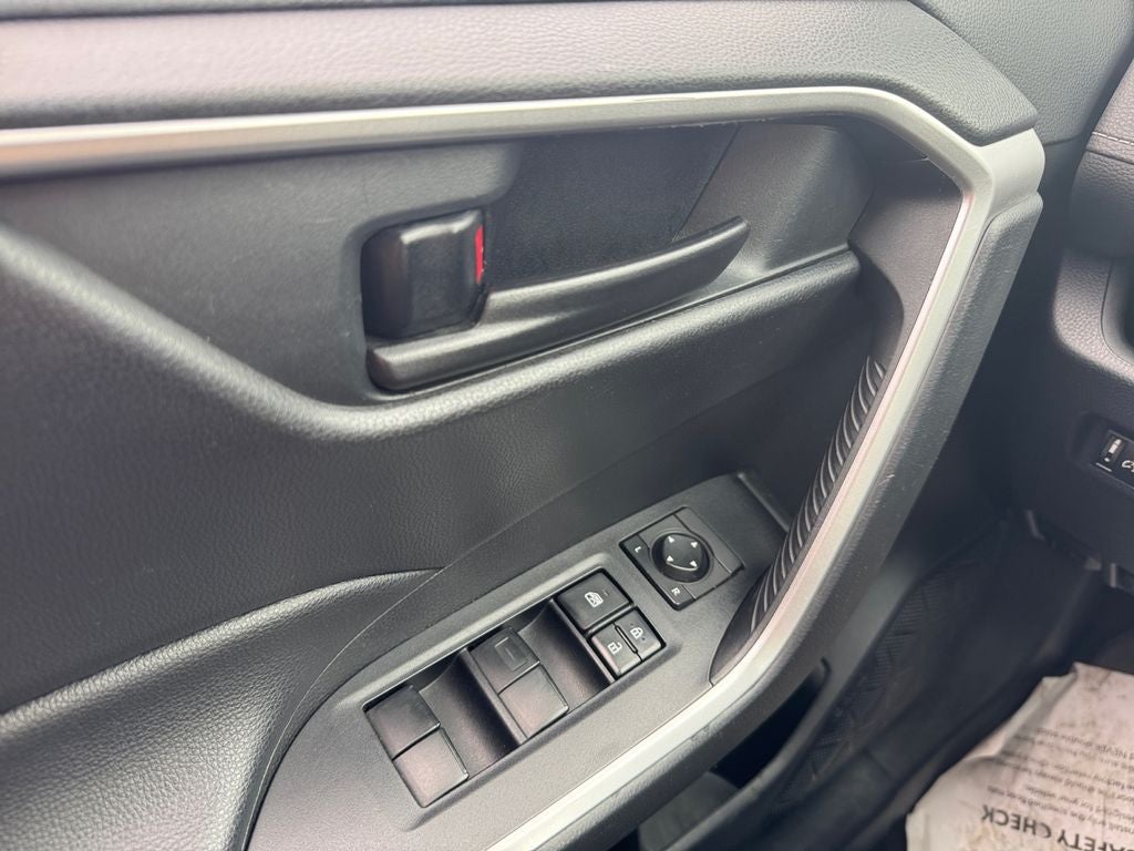 2020 Toyota RAV4 LE AWD